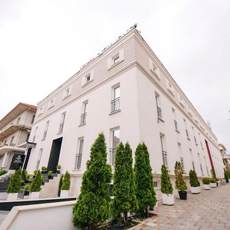 Richmond Hotel คอร์เชอ ภายนอก รูปภาพ