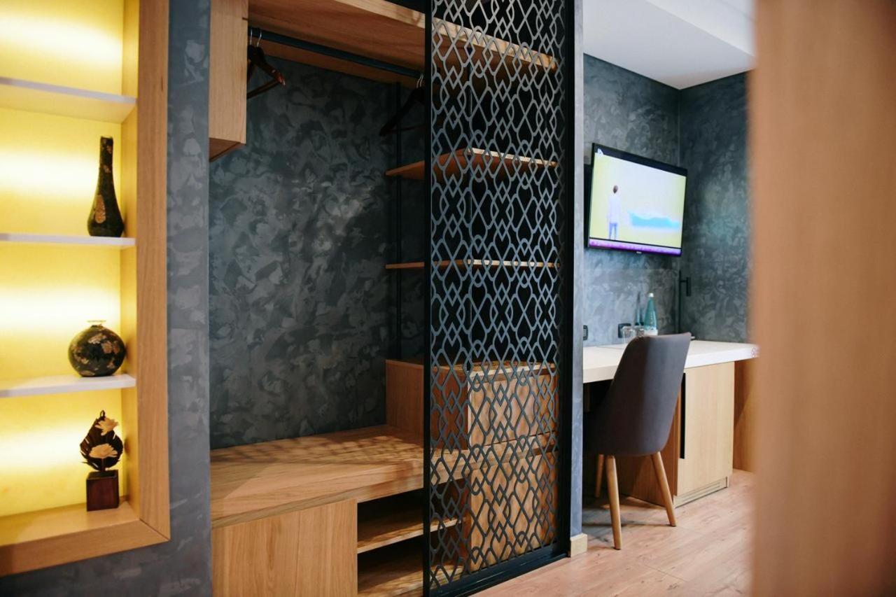 Richmond Hotel คอร์เชอ ภายนอก รูปภาพ