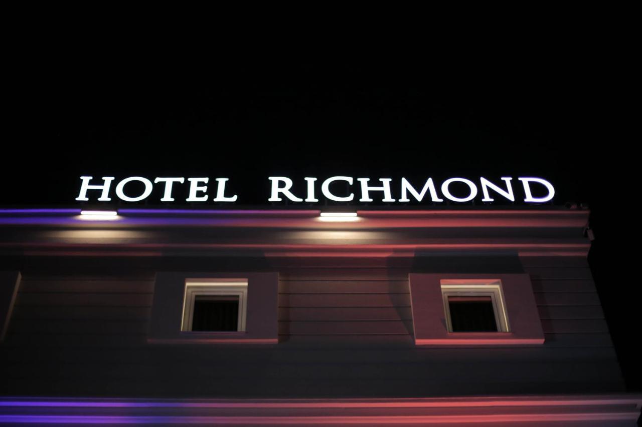 Richmond Hotel คอร์เชอ ภายนอก รูปภาพ